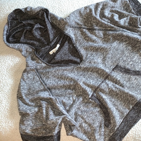 Derek Heart Black Gray Marled Cropped Hoodie — Large - Picture 3 of 7